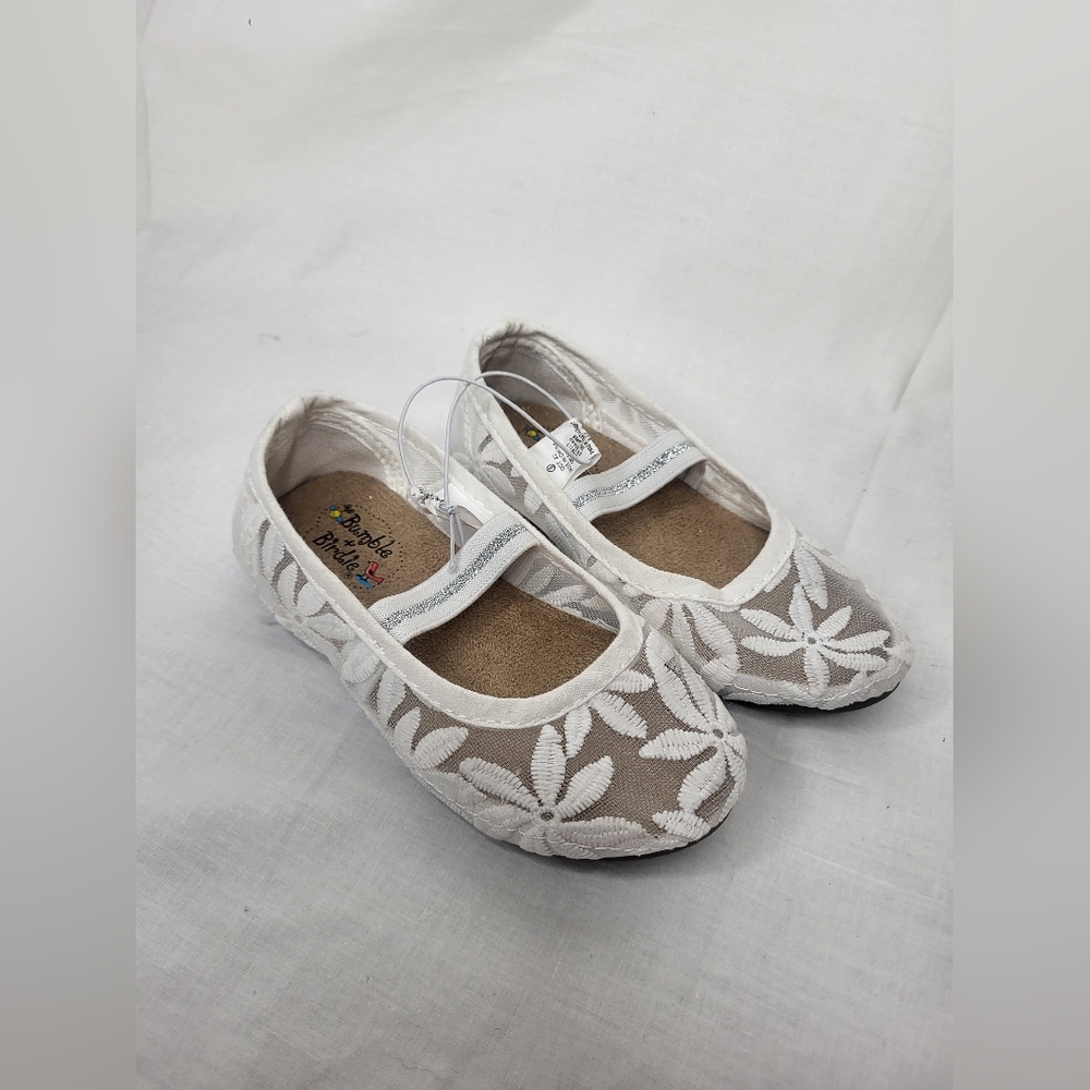 White Floral Embroidered Flats